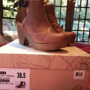 Free People Amber Orchard Clogs 38/ 7.5 Chocolate